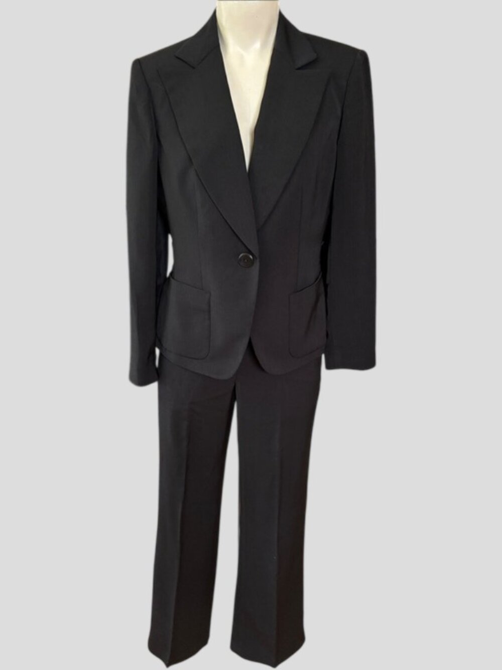 NWOT Jones New York Classic Black Women's Pant Suit - Tailored Two-Piece Size 4